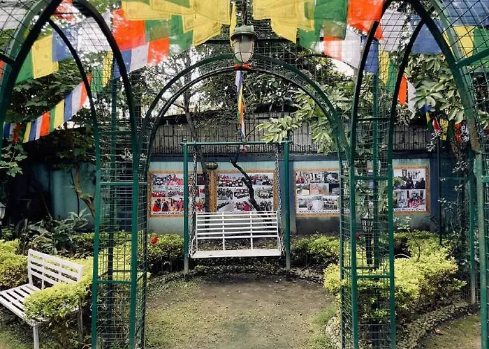 Garden View Hostel *